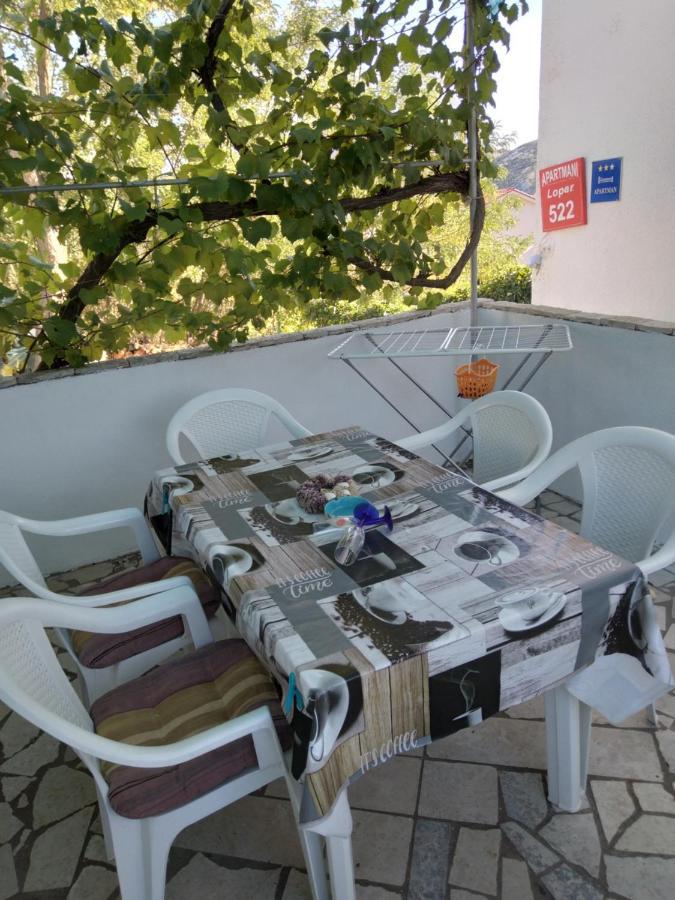 Apartments "Sun-Sea" Лопар Экстерьер фото