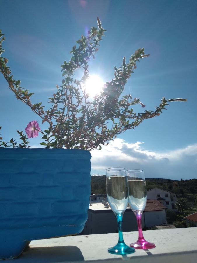 Apartments "Sun-Sea" Лопар Экстерьер фото